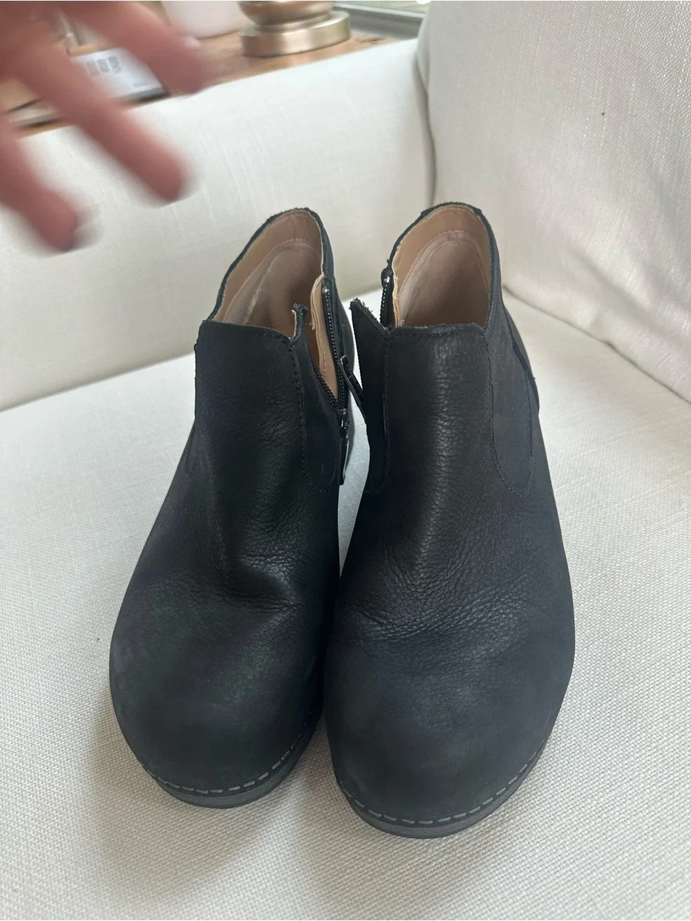 Dansko Women’s Size 39 (8.5-9) Black Leather Wedge Ankle Boots Side Zip